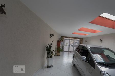 Casa à venda com 370m², 4 quartos e 2 vagas Casa à venda com 370m², 4 quartos e 2 vagasGaragem