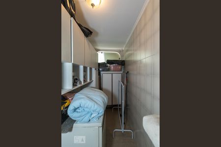 Casa à venda com 370m², 4 quartos e 2 vagas Casa à venda com 370m², 4 quartos e 2 vagasDispensa