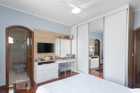 Casa à venda com 370m², 4 quartos e 2 vagas Casa à venda com 370m², 4 quartos e 2 vagasQuarto 3 - Suite