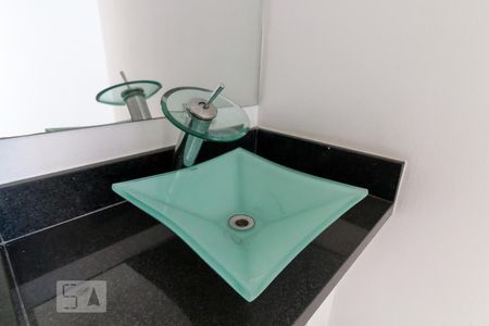 Apartamento à venda com 55m², 2 quartos e 1 vagaBanheiro social - pia