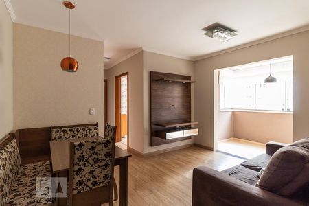 Sala de apartamento para alugar com 2 quartos, 68m² em Jardim Itu-sabará, Porto Alegre