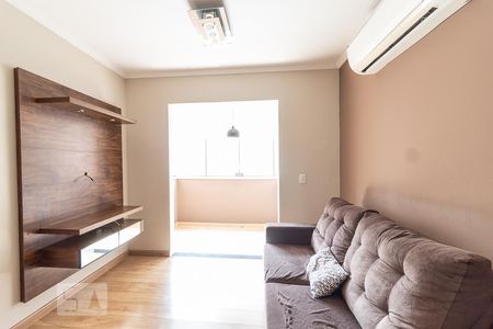 Sala de apartamento para alugar com 2 quartos, 68m² em Jardim Itu-sabará, Porto Alegre