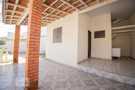 Casa à venda com 214m², 3 quartos e 3 vagasedicula