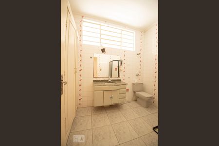 banheiro de casa à venda com 3 quartos, 214m² em Jardim do Trevo, Campinas