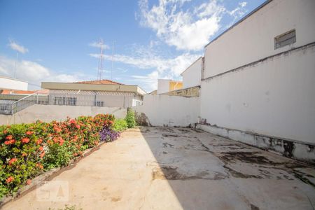Casa à venda com 214m², 3 quartos e 3 vagasarea