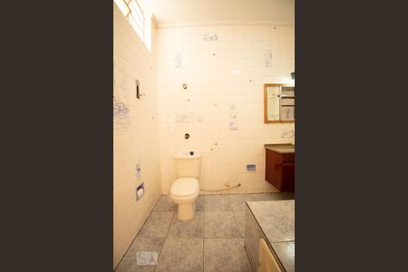 Casa à venda com 214m², 3 quartos e 3 vagassuite