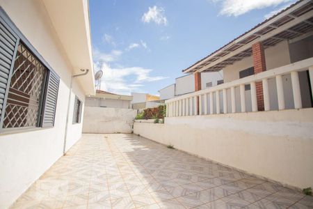 Casa à venda com 214m², 3 quartos e 3 vagasarea externa