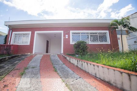 Casa à venda com 214m², 3 quartos e 3 vagasfachada