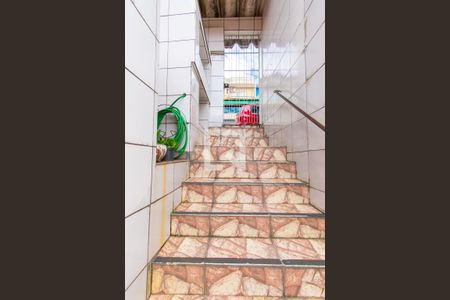 Casa à venda com 370m², 4 quartos e 3 vagas Casa à venda com 370m², 4 quartos e 3 vagasEntrada