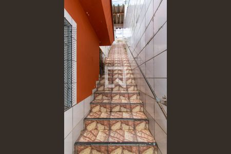 Casa à venda com 370m², 4 quartos e 3 vagas Casa à venda com 370m², 4 quartos e 3 vagasEntrada