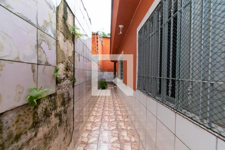 Casa à venda com 370m², 4 quartos e 3 vagas Casa à venda com 370m², 4 quartos e 3 vagasCorredor Externo