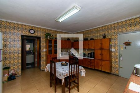 Casa à venda com 370m², 4 quartos e 3 vagas Casa à venda com 370m², 4 quartos e 3 vagasCozinha