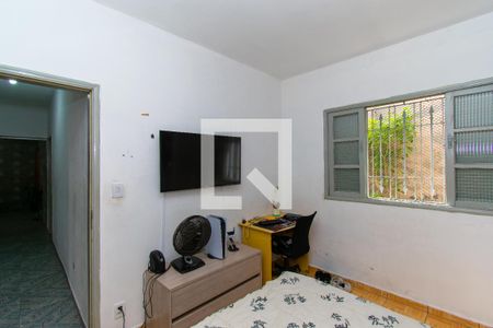 Casa à venda com 370m², 4 quartos e 3 vagas Casa à venda com 370m², 4 quartos e 3 vagasQuarto 1