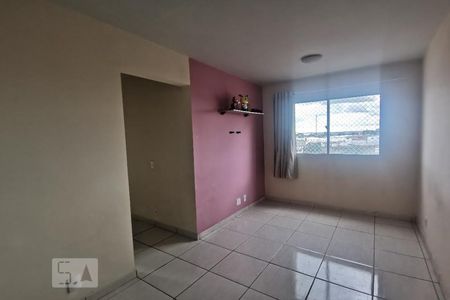 Sala de apartamento para alugar com 2 quartos, 43m² em Jardim Novo Taboão, São Paulo