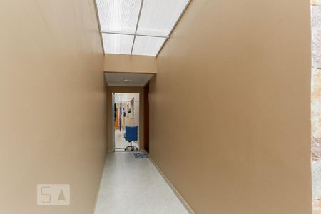 Casa à venda com 206m², 3 quartos e 2 vagasCorredor lateral