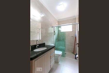 Casa à venda com 206m², 3 quartos e 2 vagasBanheiro da Suíte