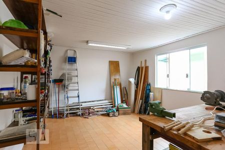 Casa à venda com 206m², 3 quartos e 2 vagasOficina