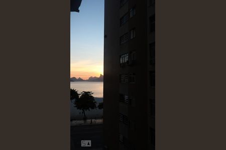 Vista da Sala de apartamento à venda com 3 quartos, 110m² em Icaraí, Niterói