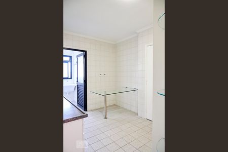 Apartamento à venda com 125m², 3 quartos e 2 vagasCozinha