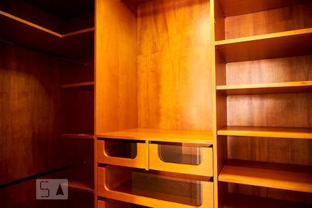 Apartamento à venda com 125m², 3 quartos e 2 vagasCloset