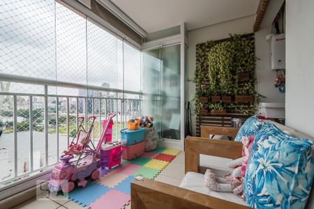 Apartamento à venda com 75m², 2 quartos e 1 vaga Apartamento à venda com 75m², 2 quartos e 1 vagaVaranda