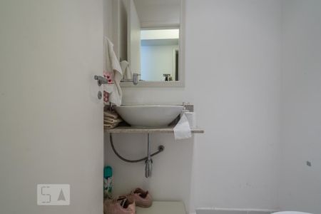 Apartamento à venda com 75m², 2 quartos e 1 vaga Apartamento à venda com 75m², 2 quartos e 1 vagaLavabo