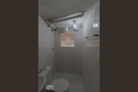 Banheiro de casa para alugar com 1 quarto, 35m² em Vila Trabalhista, Guarulhos