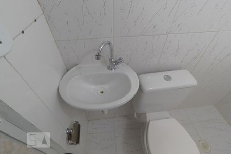 Banheiro de casa para alugar com 1 quarto, 35m² em Vila Trabalhista, Guarulhos