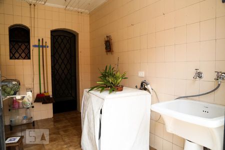 Casa à venda com 260m², 4 quartos e 3 vagas Casa à venda com 260m², 4 quartos e 3 vagasLavanderia