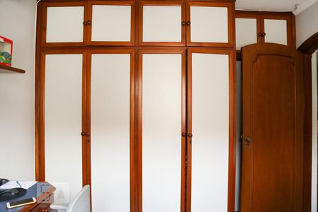 Casa à venda com 260m², 4 quartos e 3 vagas Casa à venda com 260m², 4 quartos e 3 vagasQuarto 3