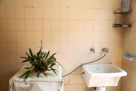 Casa à venda com 260m², 4 quartos e 3 vagas Casa à venda com 260m², 4 quartos e 3 vagasLavanderia