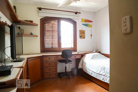 Casa à venda com 260m², 4 quartos e 3 vagas Casa à venda com 260m², 4 quartos e 3 vagasQuarto 2