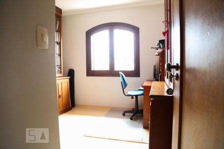 Casa à venda com 260m², 4 quartos e 3 vagas Casa à venda com 260m², 4 quartos e 3 vagasQuarto 1