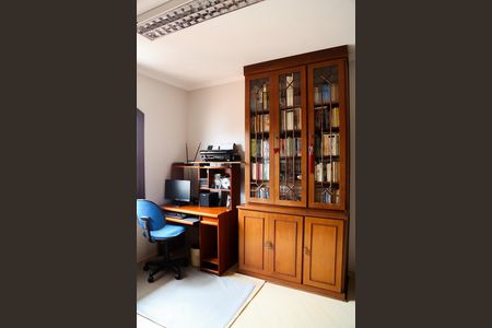 Casa à venda com 260m², 4 quartos e 3 vagas Casa à venda com 260m², 4 quartos e 3 vagasQuarto 1