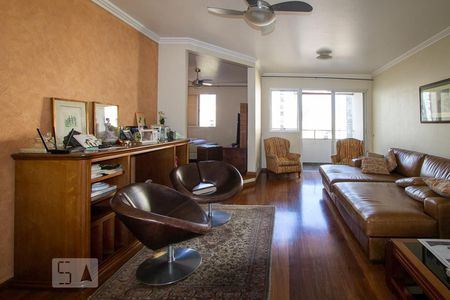 Sala de Apartamento com 3 quartos, 145m² Pinheiros