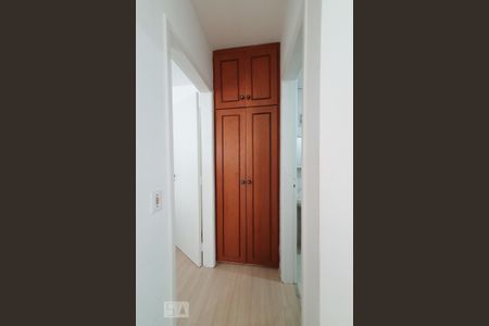 Corredor de apartamento para alugar com 1 quarto, 40m² em Vila Pompéia, São Paulo