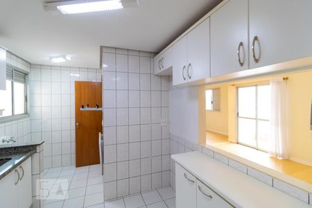 Apartamento à venda com 101m², 2 quartos e 2 vagasCozinha