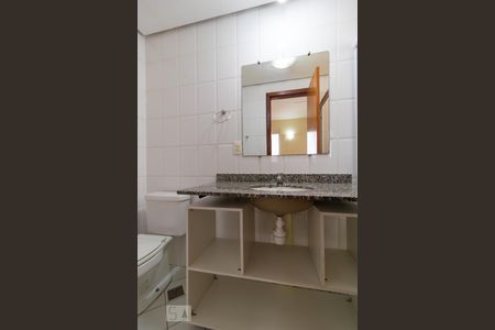 Apartamento à venda com 101m², 2 quartos e 2 vagasBanheiro da Suíte