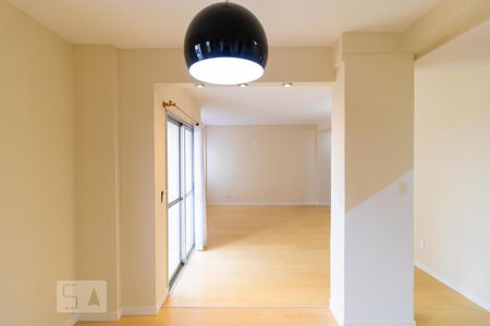 Apartamento à venda com 101m², 2 quartos e 2 vagasSalas
