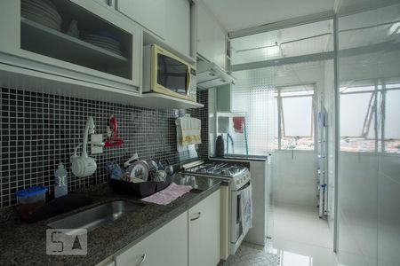 Cozinha de apartamento à venda com 2 quartos, 52m² em Vila Palmeiras, São Paulo