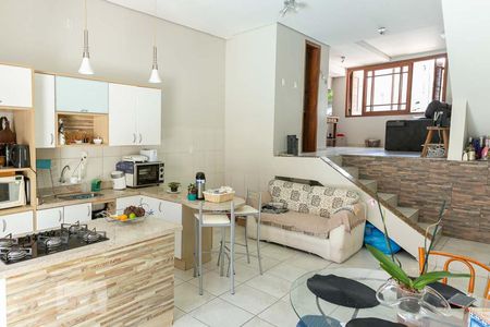 Casa à venda com 220m², 4 quartos e 3 vagasCozinha