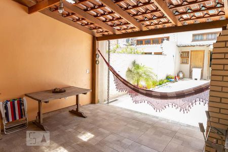 Casa à venda com 220m², 4 quartos e 3 vagasChurrasqueira