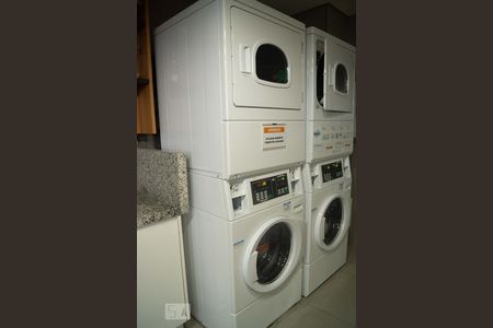 Apartamento para alugar com 43m², 1 quarto e 1 vaga Apartamento para alugar com 43m², 1 quarto e 1 vagaÁrea Comum - Lavanderia