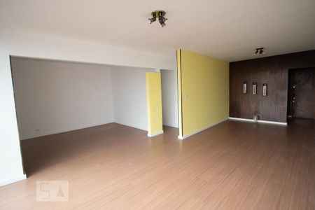 Apartamento à venda com 110m², 2 quartos e 1 vagaSala