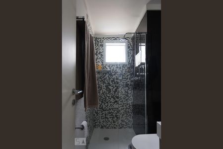 Apartamento à venda com 275m², 4 quartos e 3 vagas Apartamento à venda com 275m², 4 quartos e 3 vagasBanheiro Suite 2