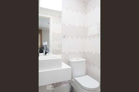 Apartamento à venda com 275m², 4 quartos e 3 vagas Apartamento à venda com 275m², 4 quartos e 3 vagasLavabo 2