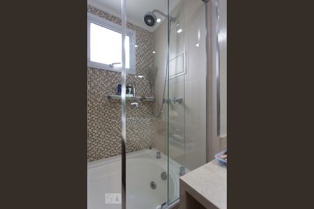 Apartamento à venda com 275m², 4 quartos e 3 vagas Apartamento à venda com 275m², 4 quartos e 3 vagasBanheiro Suite 1