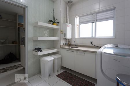 Apartamento à venda com 275m², 4 quartos e 3 vagas Apartamento à venda com 275m², 4 quartos e 3 vagasÁrea de Serviço