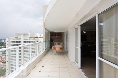 Apartamento à venda com 275m², 4 quartos e 3 vagas Apartamento à venda com 275m², 4 quartos e 3 vagasvaranda