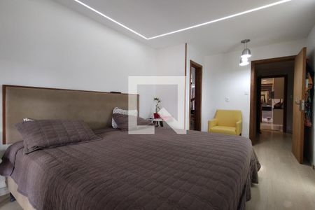 Casa de condomínio à venda com 200m², 2 quartos e 3 vagasQuarto Suíte